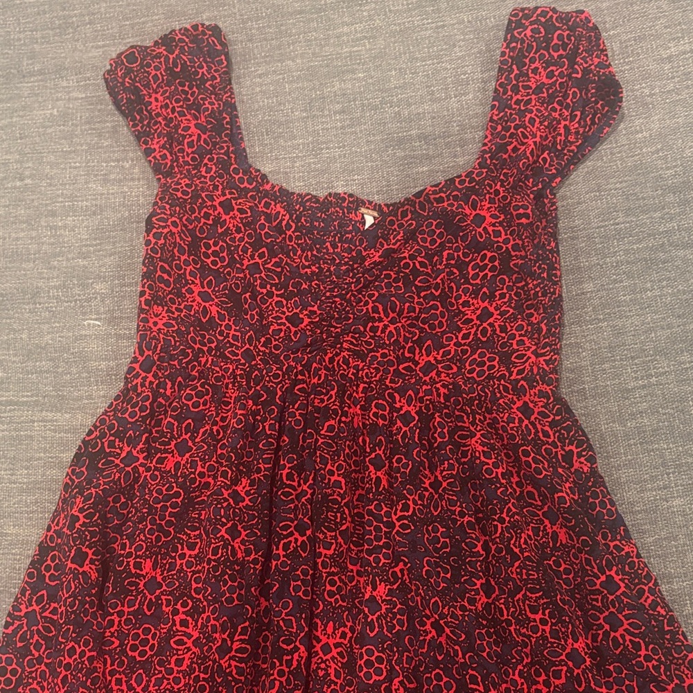 Free People Floral Red and Navy Dress 

Excellent Condition Never Worn